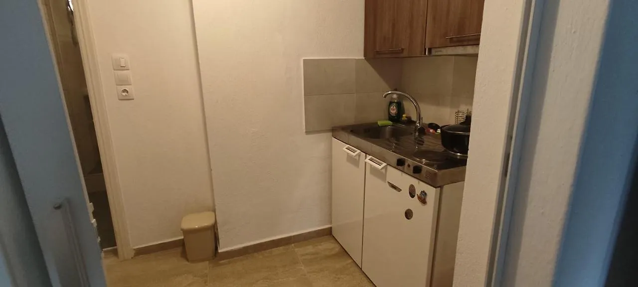 Anna Apartment 네아 미카니오나 0*,  그리스